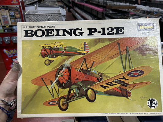 Hasegawa Boeing P-12E US Army Pursuit Plane 1:32 model kit NEW OPEN BOX