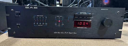 NICE! RARE SAE 3200 FM STEREO ANALOG DIGITAL TUNER PERFECTLY TESTED .