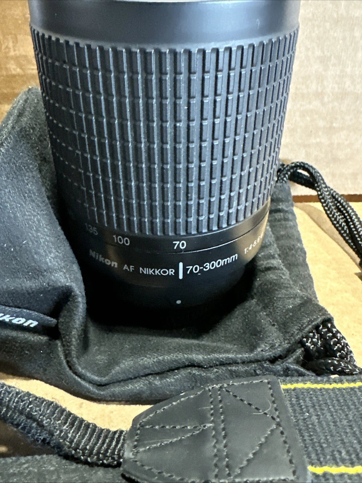 Canon Digital SLR Kit with Lense, Flash, Bag And Discs.