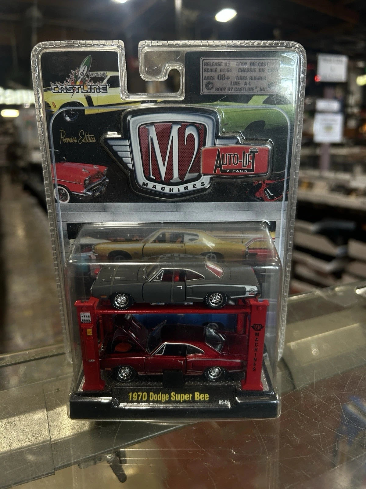 Castline 1:64 M2 Auto-Lift 1970 Dodge Super Bee