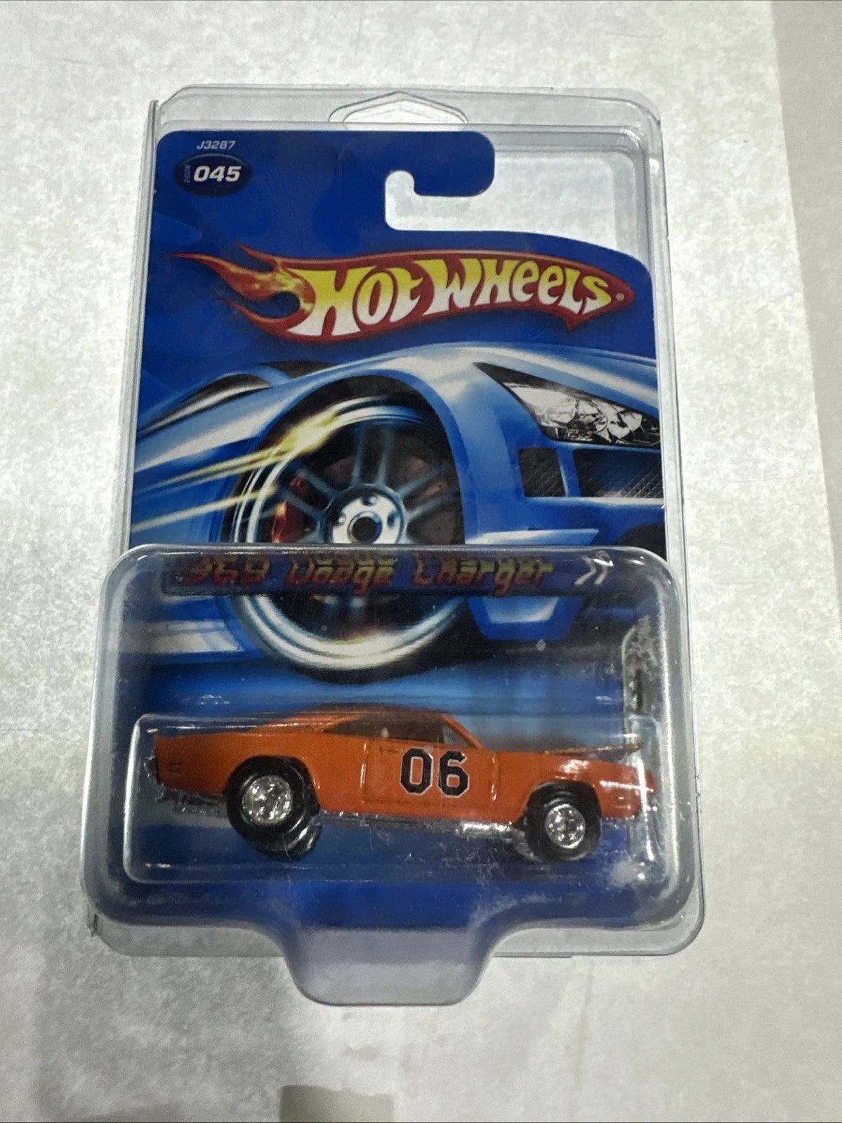 2006 Hot Wheels Super Treasure Hunt 1969 Dodge Charger T-Hunt & protective Case