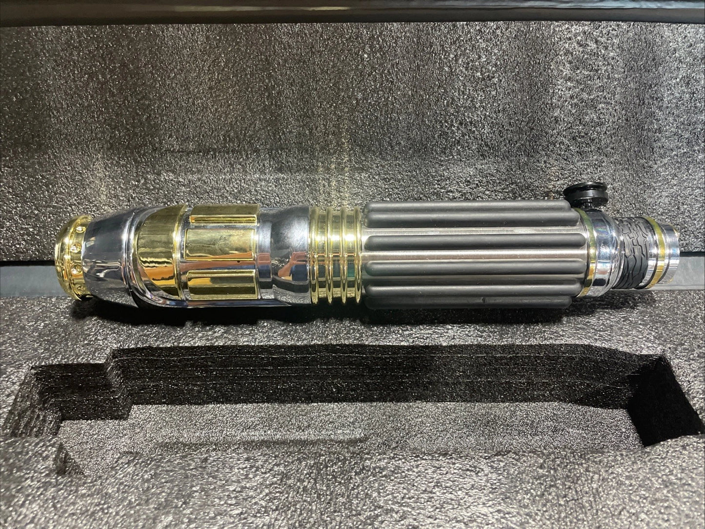Disney Parks Star Wars Galaxy's Edge Mace Windu Legacy Lightsaber Hilt 26” Blade