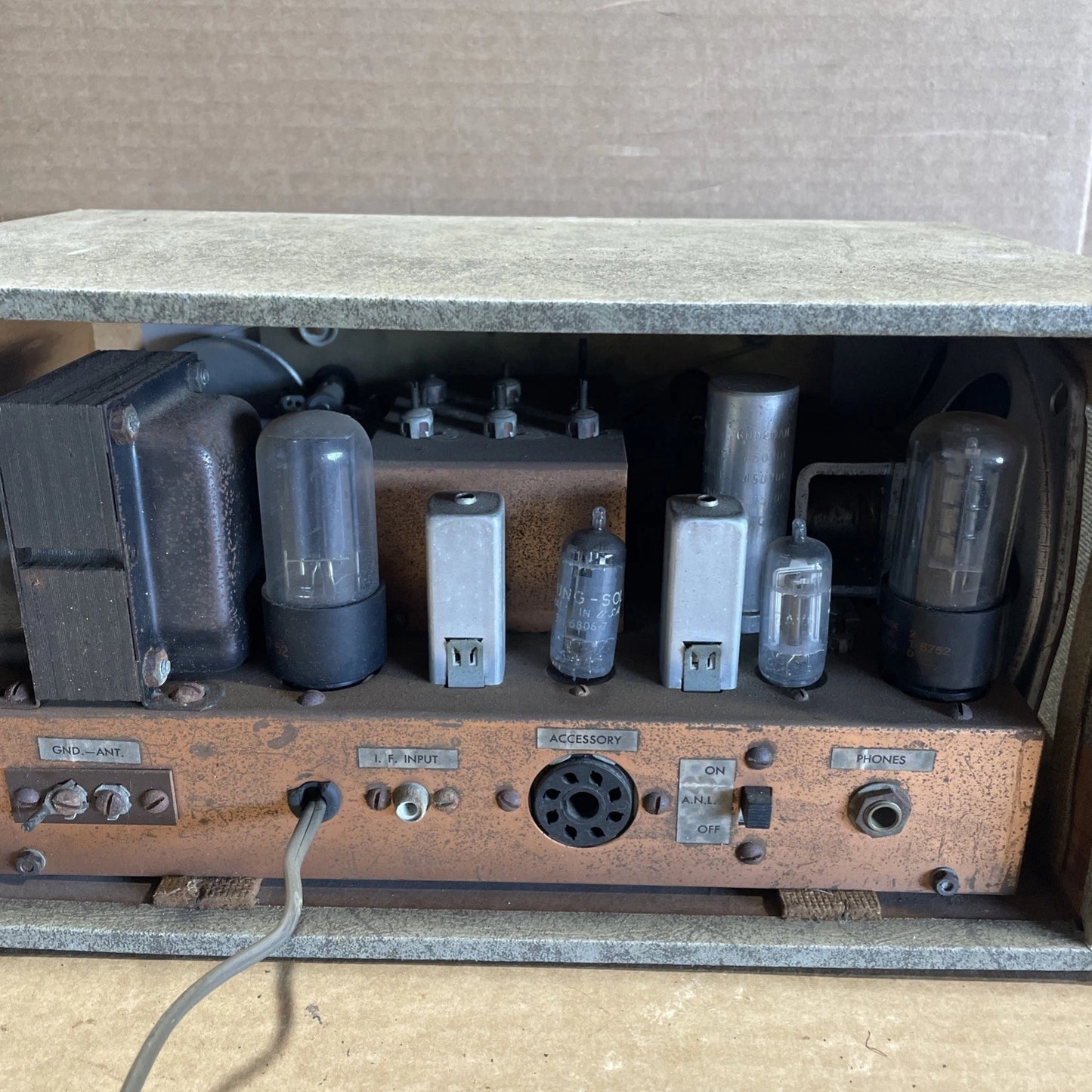 Heathkit Receiver Company Tube Radio Model AR-3: Powers ON