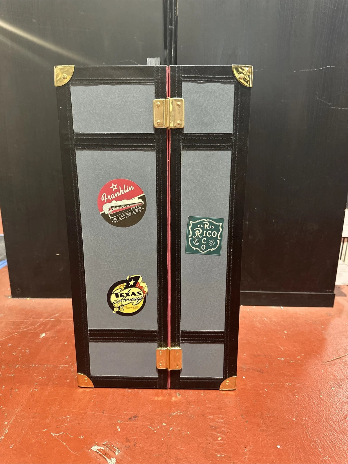 I Love Lucy Franklin Wardrobe Case Trunk VERY RARE With COA And Hangars