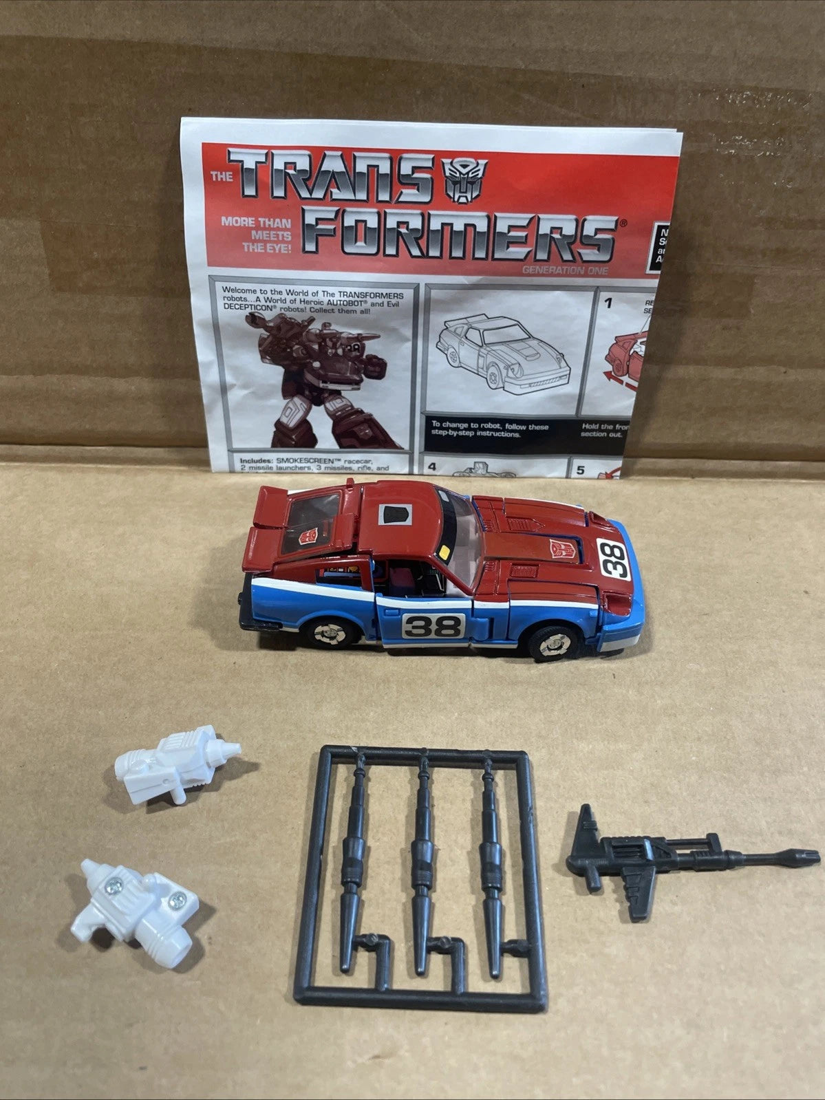 Smokescreen 1985 Vintage Hasbro G1 Transformers Action Figure W Manual