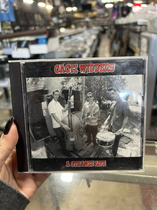 Strange Life - Audio CD By Cacti Widders