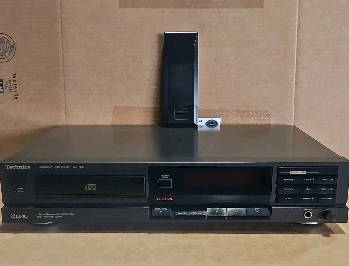 Vintage Technics SL-P102 Compact Disc CD Player + Remote