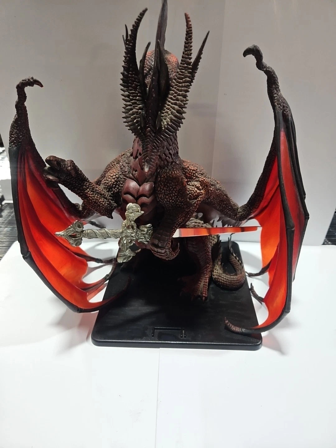 Dungeons & Dragons Icons Colossal Red Dragon Figure Limited Edition 2006 D&D