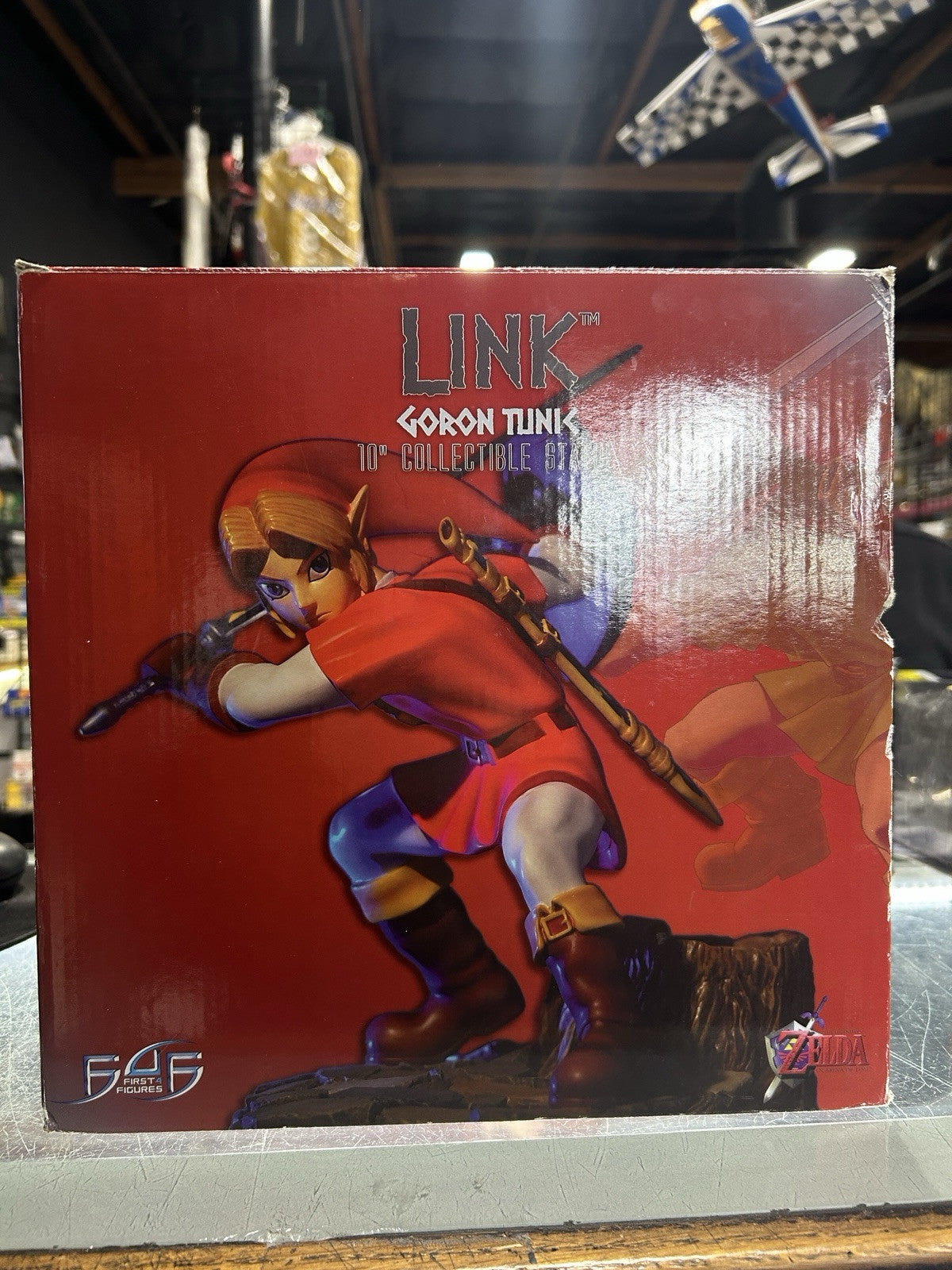 First 4 Figures -The Legend of Zelda Ocarina Of Time Adult Link Red Tunic Statue