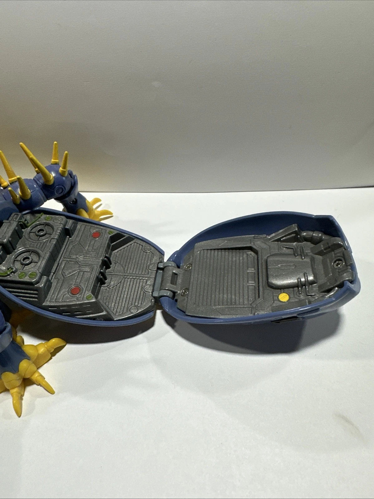 Bandai Mobile Suit Fighter Gundam Mobile Armor Dark Devil Action Figure