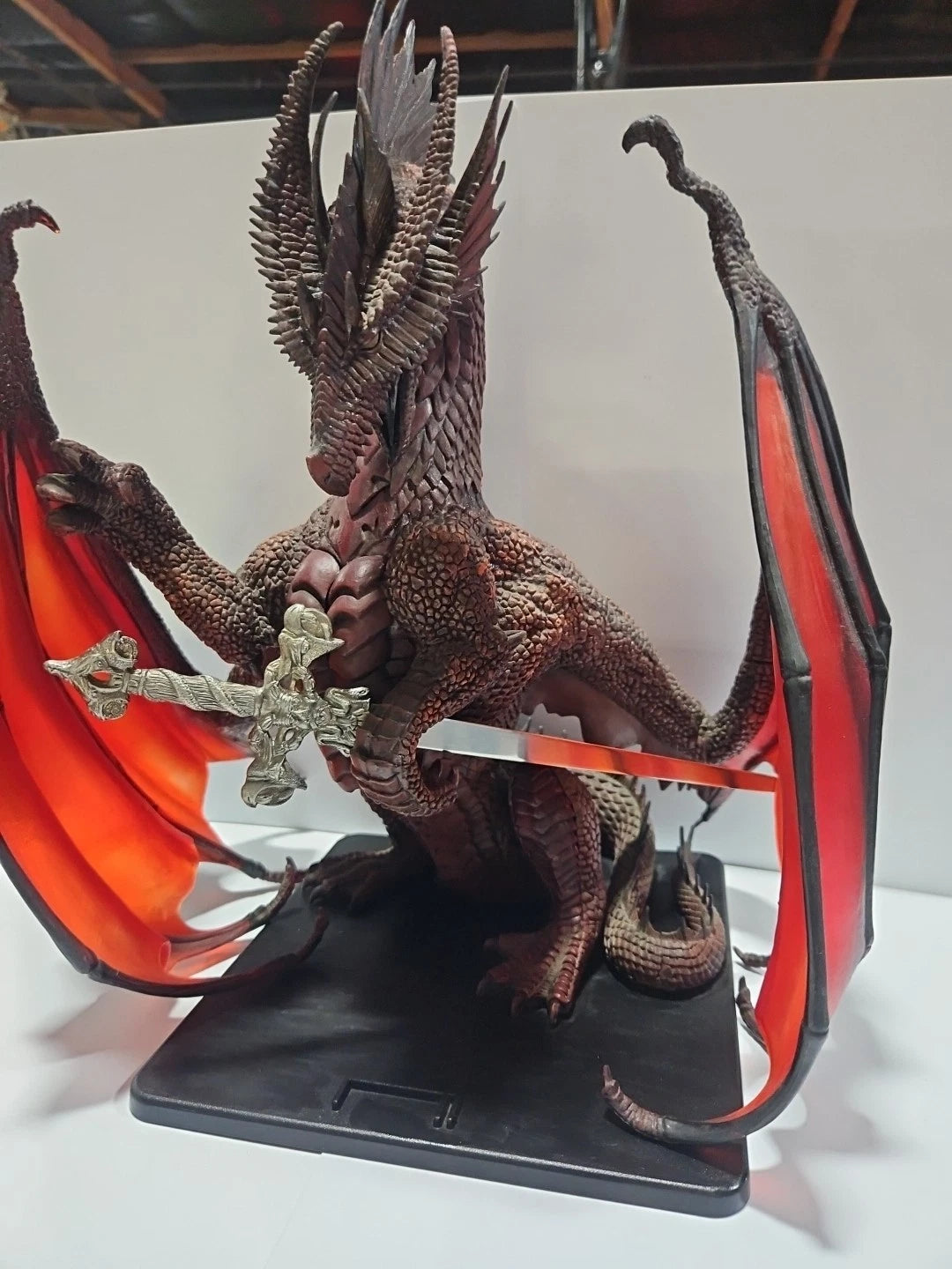 Dungeons & Dragons Icons Colossal Red Dragon Figure Limited Edition 2006 D&D