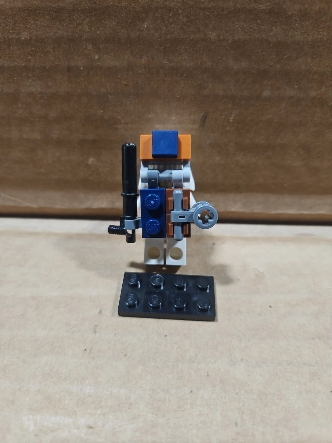 LEGO Star Wars Moroff and NED-B Minifigures