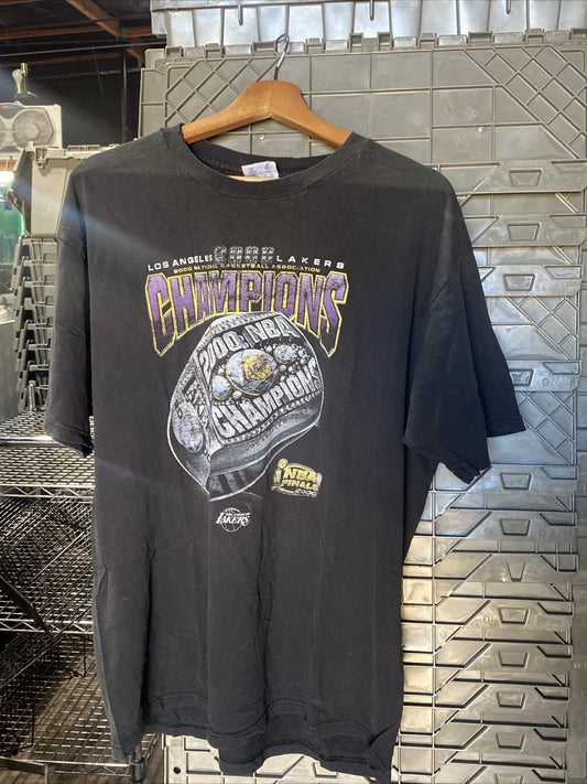 Vintage LA Lakers 2000 NBA Finals Championship Ring T-Shirt Mens XL Kobe Shaq
