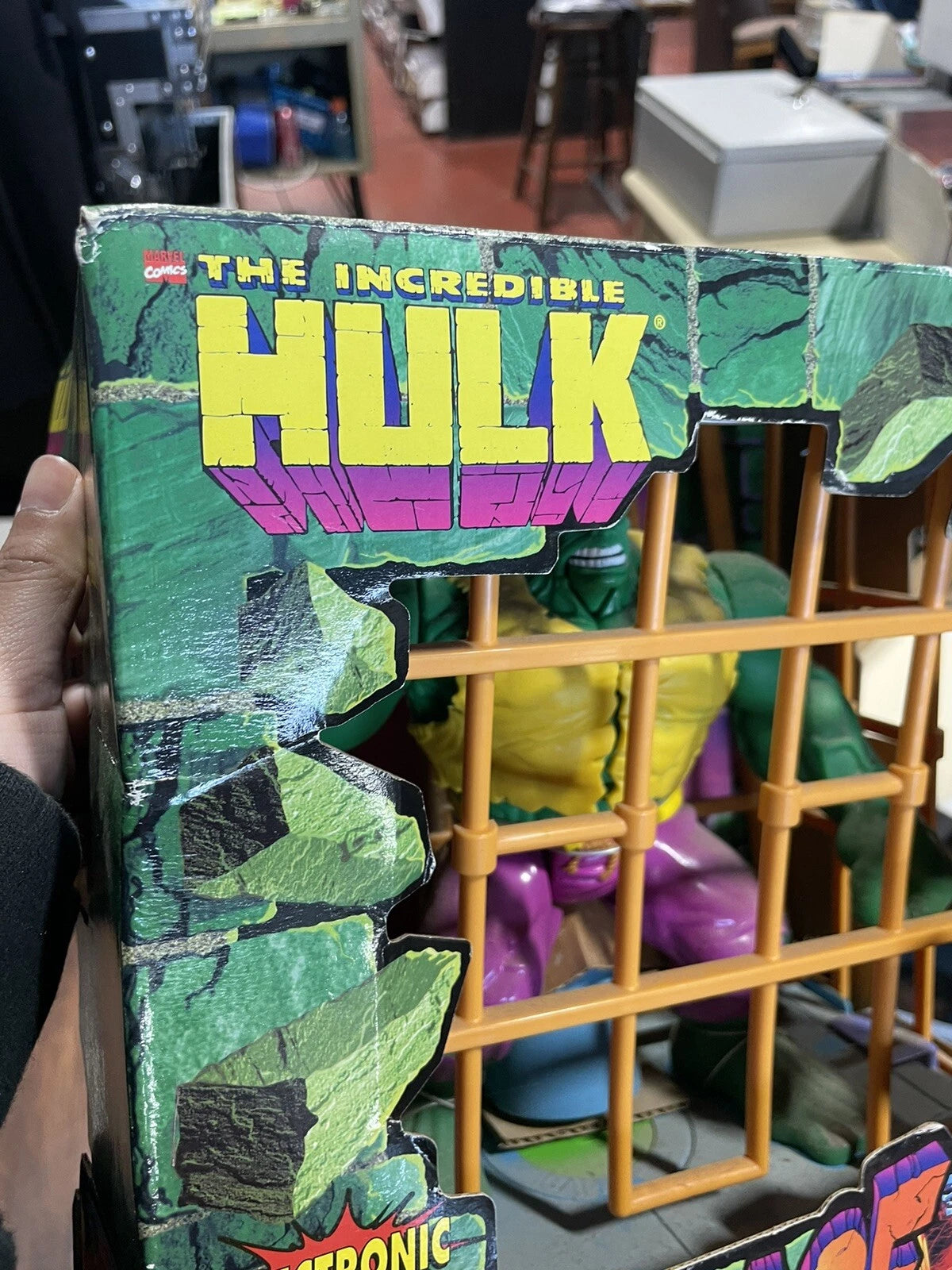 1996 Toy Biz The Incredible Hulk Electronic Rage Cage Action Figure Playset