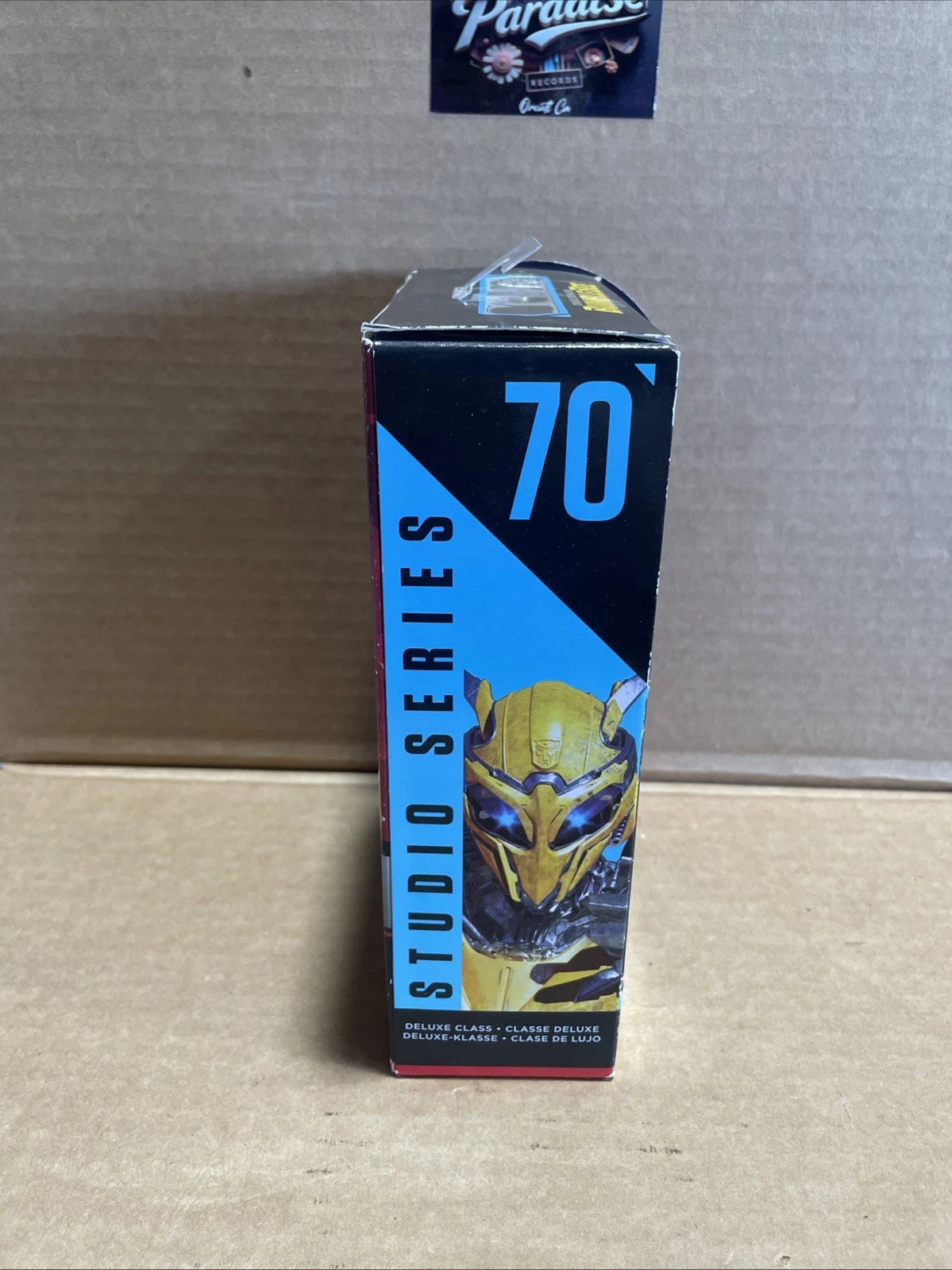 Transformers Hasbro Studio Series Bumblebee 70 Action Figure Brand New B-127