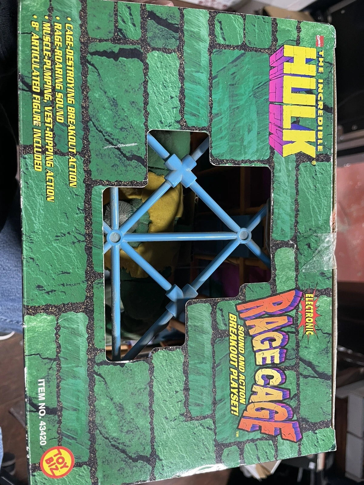 1996 Toy Biz The Incredible Hulk Electronic Rage Cage Action Figure Playset