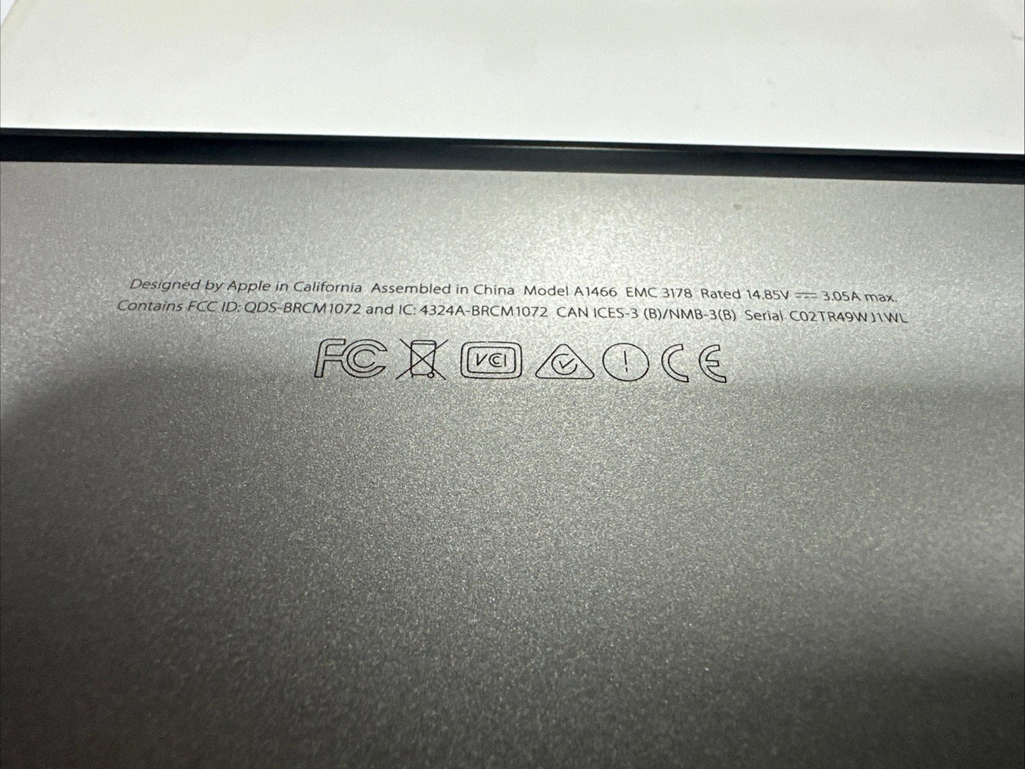 Apple MacBook Air 13" E Model A1466 FOR PARTS ONLY