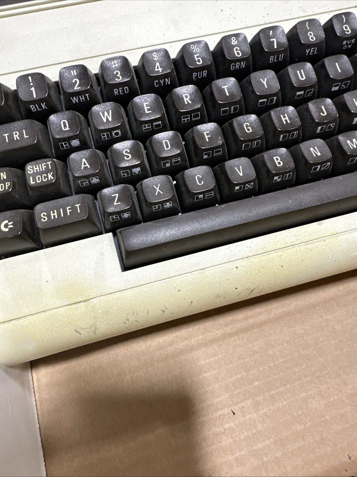 Complete Commodore VIC-20 Computer Keyboard In Original Box Manual Untested