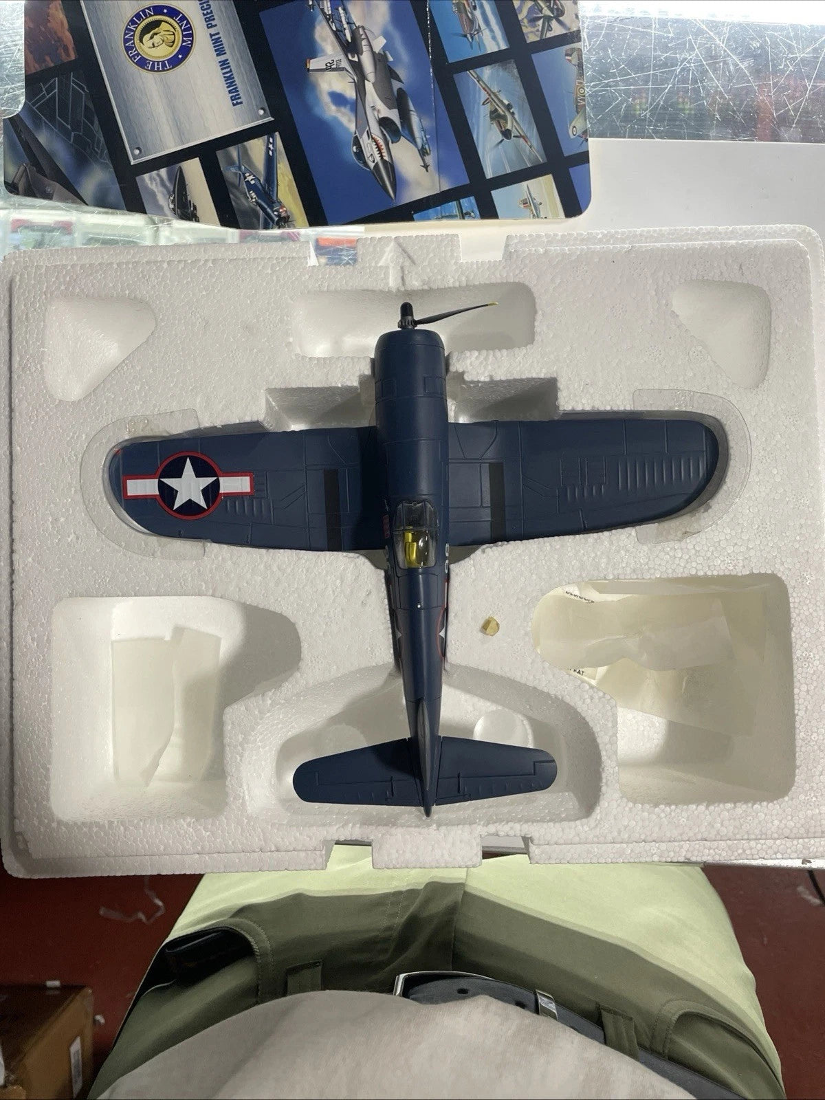 Franklin Mint 98023 B11B810 F4U Corsair US Marines VMF-214 302 Broken Propeller