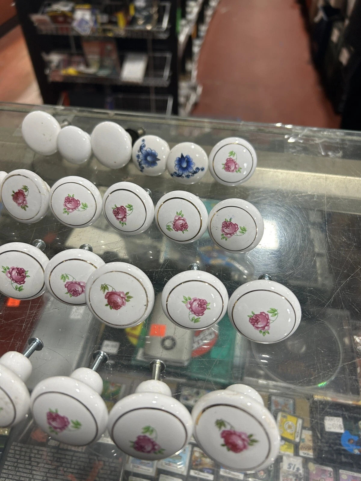 VTG Porcelain Knobs Pulls Drawer Cabinet Door White Pink Rose Flower Set 26