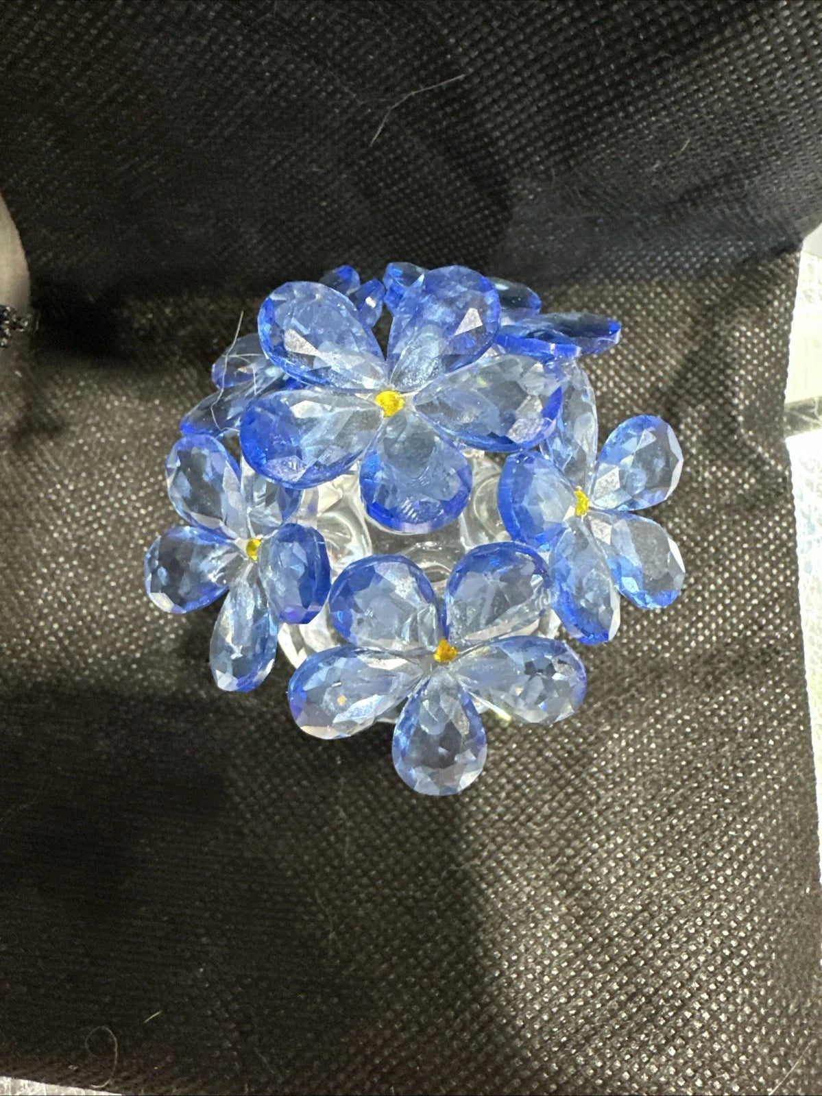 H&D Crystal Blue Forget-Me-Not Bouquet With Prism Base