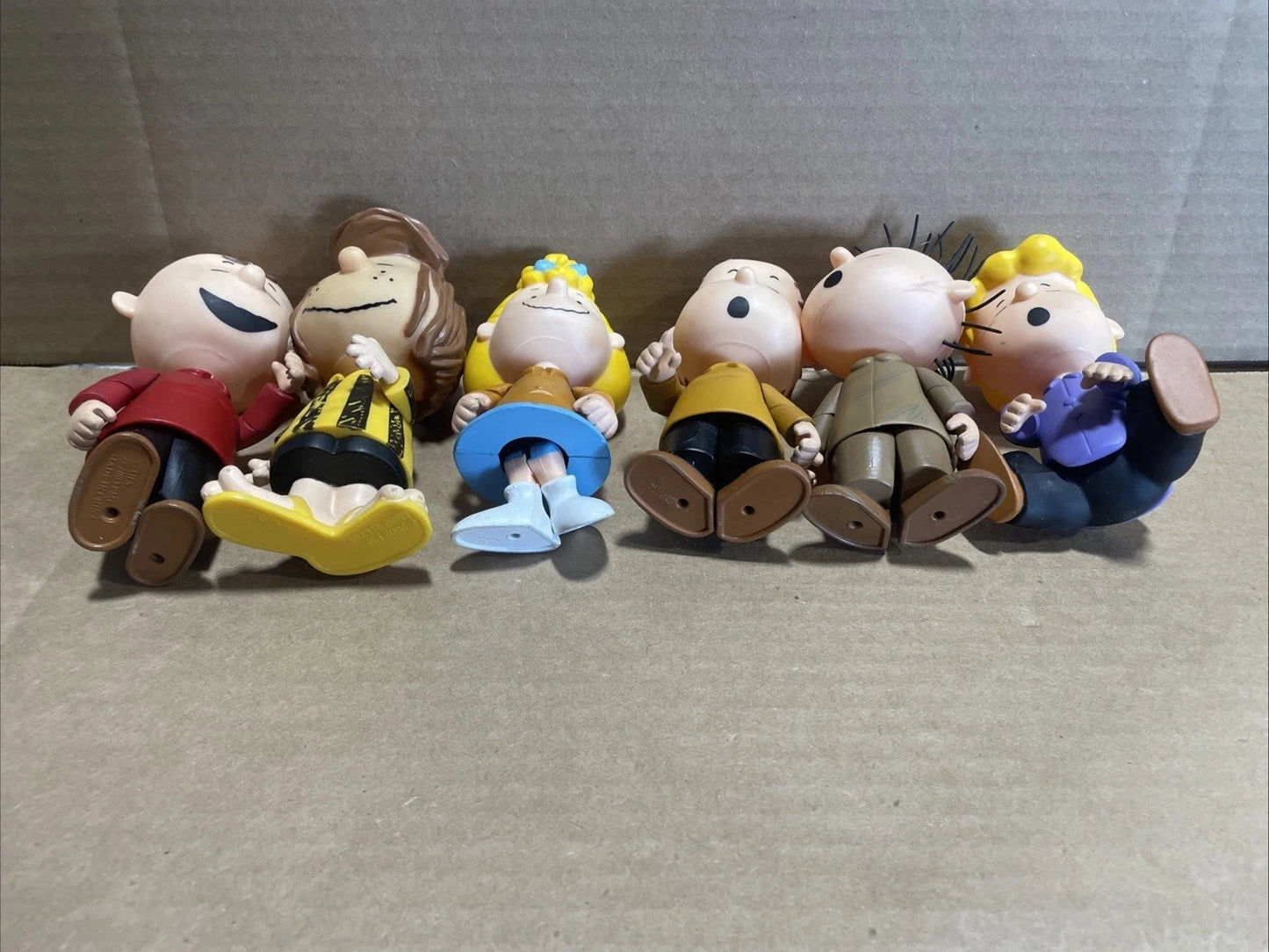 PEANUTS CHARLIE BROWN and GANG 5” Vinyl Action Figure 2002-2003 Vintage Lot Of 6