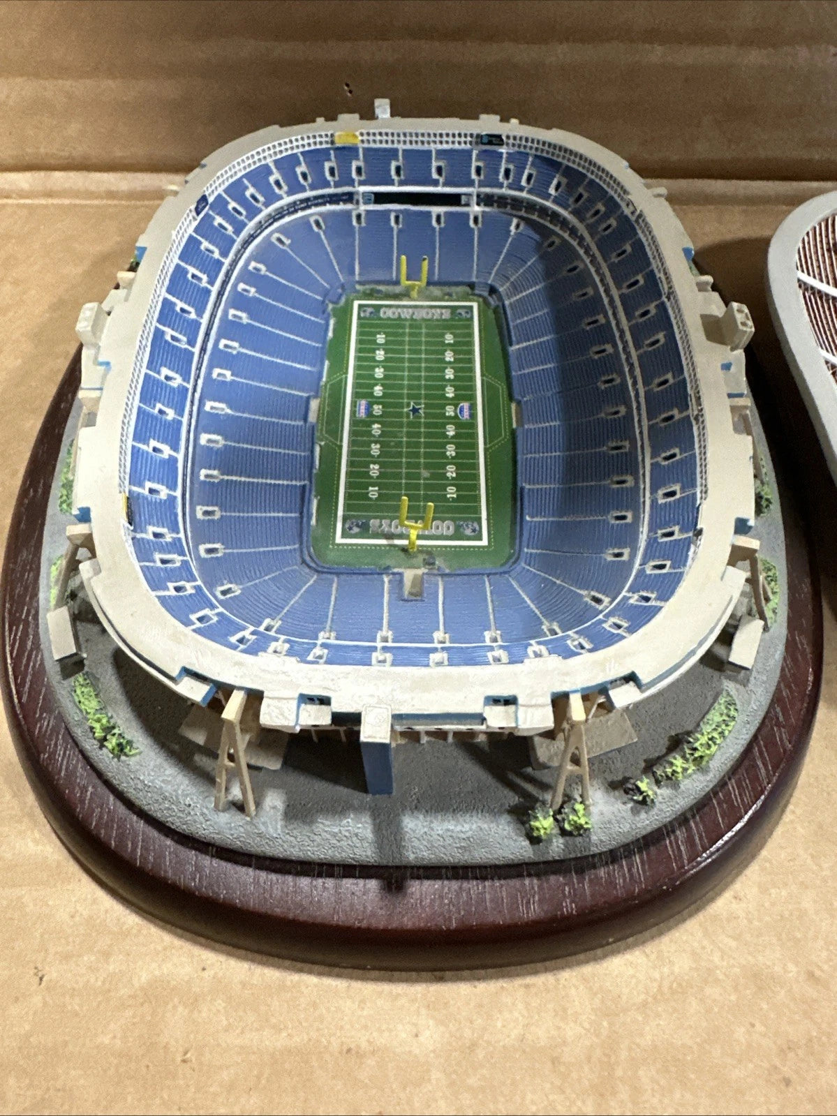 Danbury Mint Dallas Cowboys Replica Texas Stadium Limited Edition