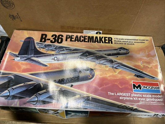 MONOGRAM 1/72 B-36 PEACEMAKER #5703 YEAR 1980 27 1/2 LONG