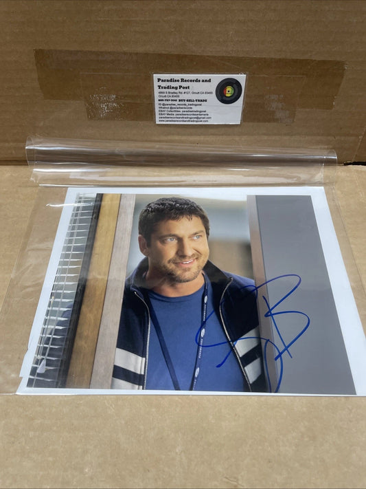 Autographed Gerard Butler 8 x 10 Photo Signed with COA