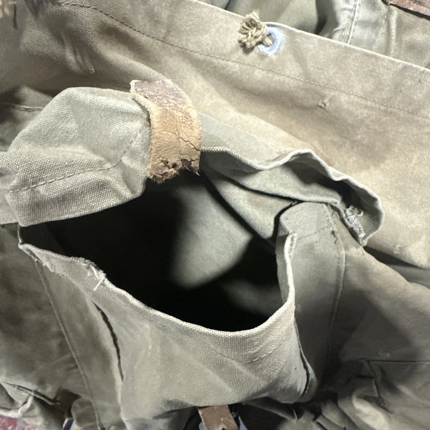 1943 WWII US Army Military Mountain Backpack w/ Metal Frame