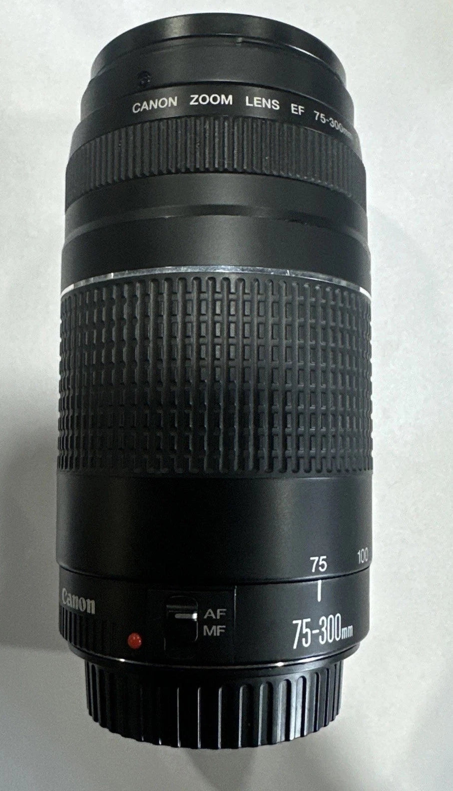 Canon EF 75-300mm 1: 4-5.6 III Zoom Camera Lens