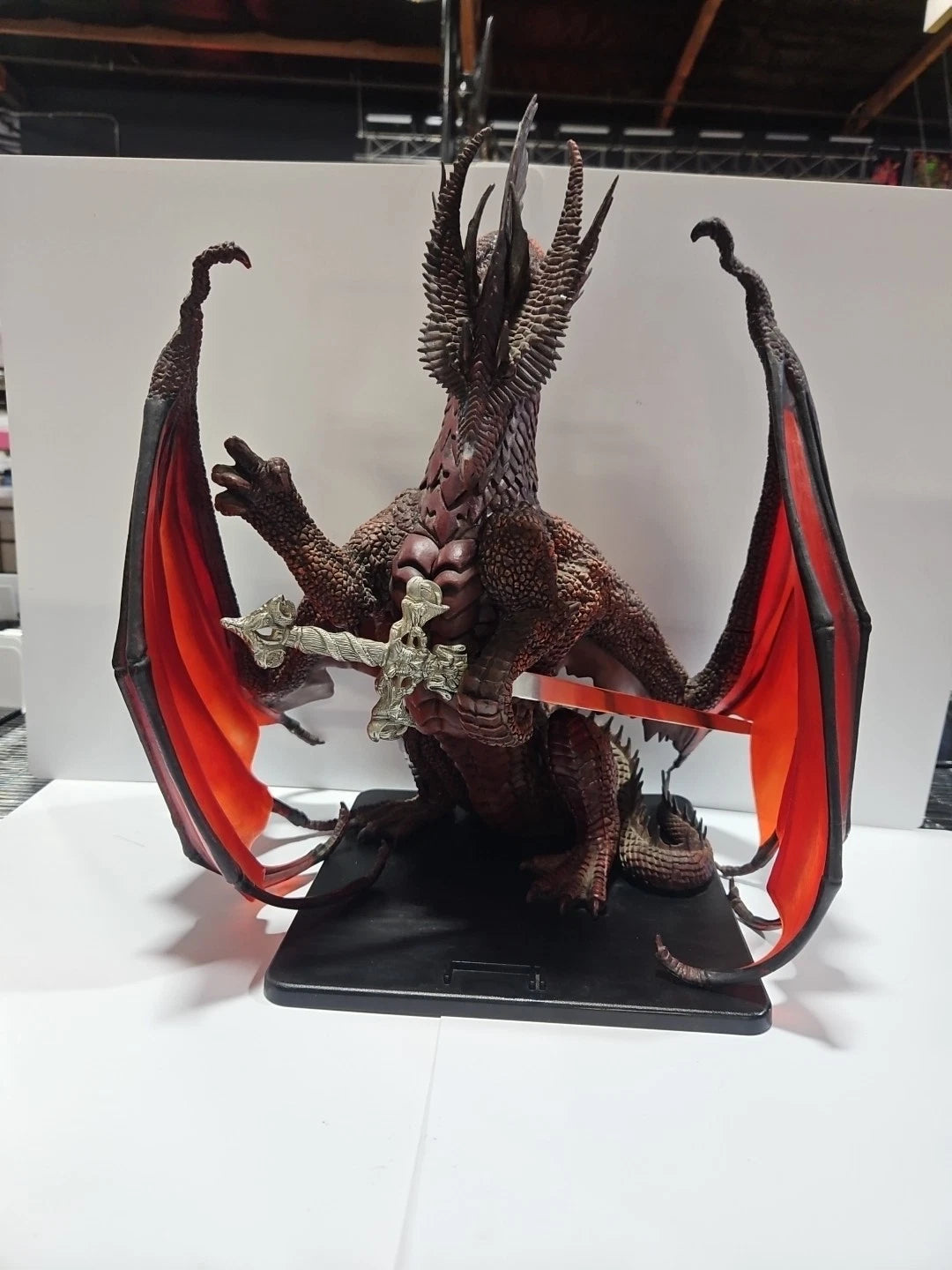 Dungeons & Dragons Icons Colossal Red Dragon Figure Limited Edition 2006 D&D