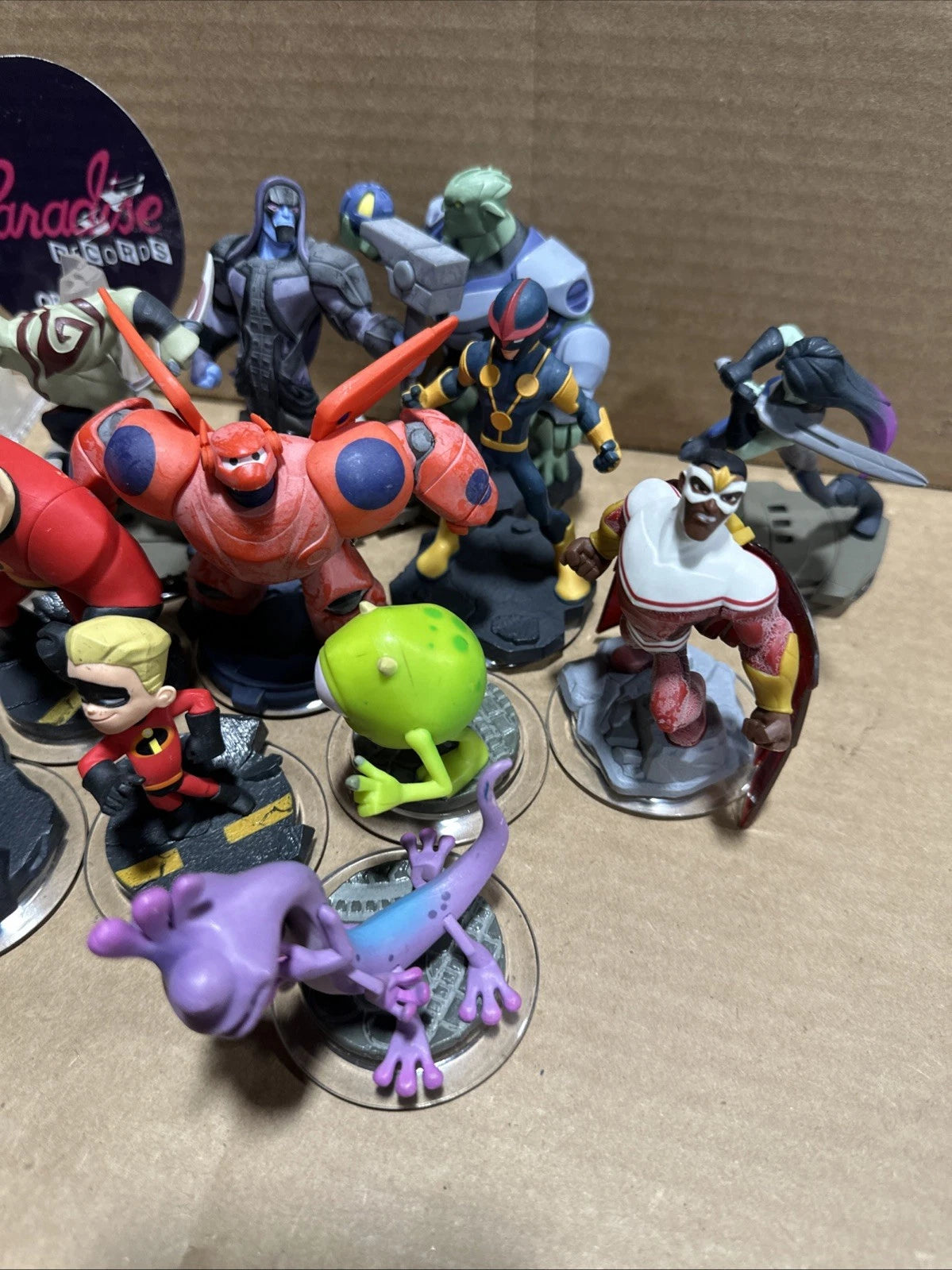 Disney Infinity Bundle lot Of Figures 32