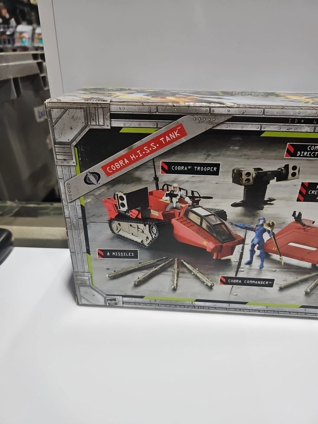 Year 2006 G.I. JOE Sigma 6 Vehicle Set COBRA H.I.S.S. TANK + Commander + Trooper