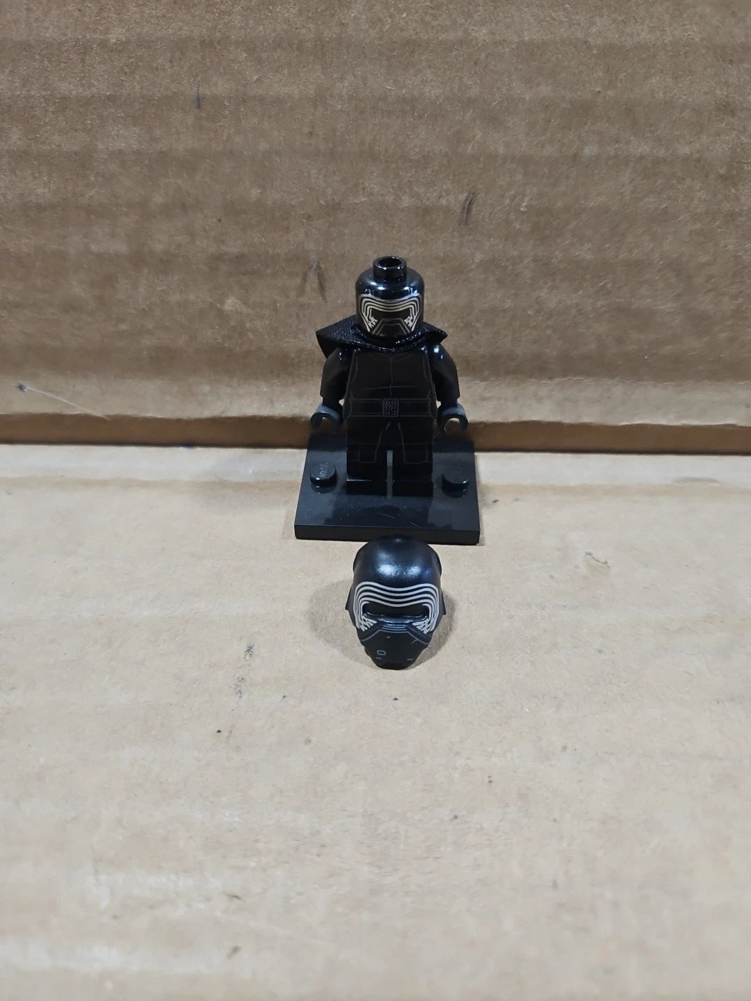 Lego Kylo Ren 75104 Helmet Command Shuttle Episode 7 Star Wars Minifigure