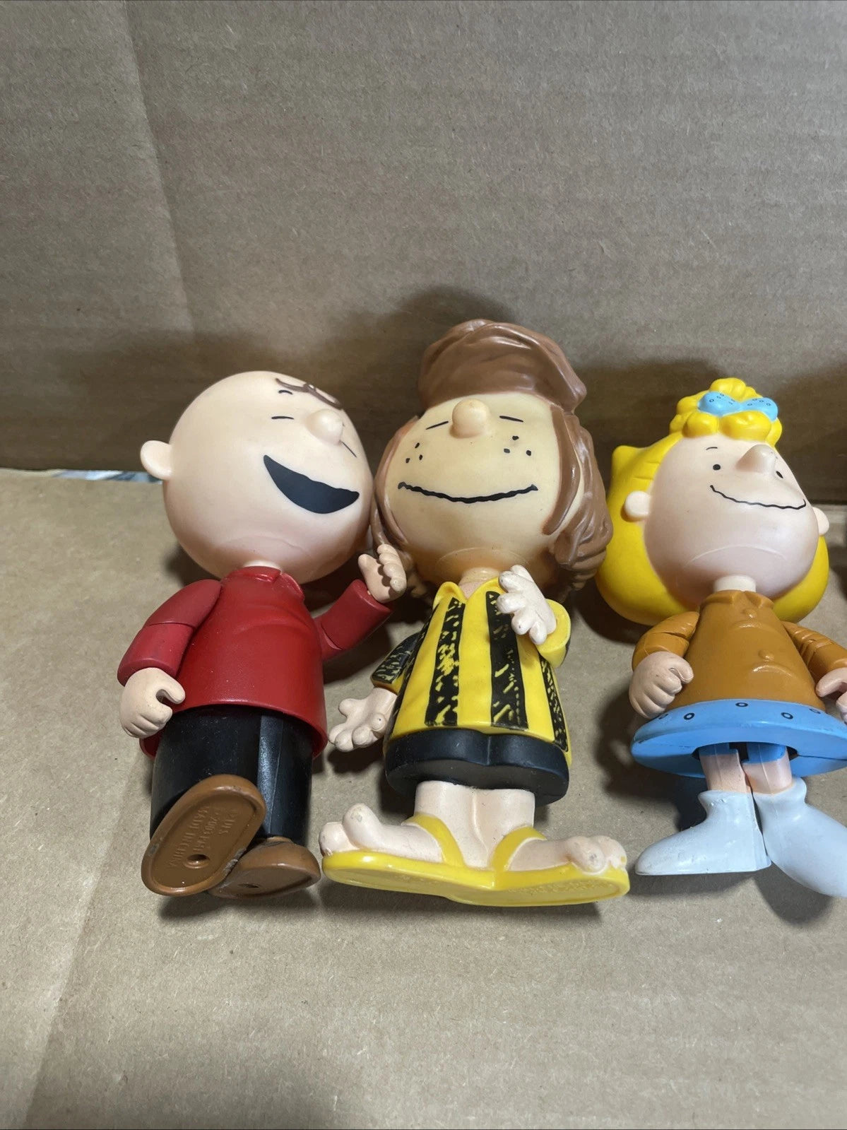 PEANUTS CHARLIE BROWN and GANG 5” Vinyl Action Figure 2002-2003 Vintage Lot Of 6