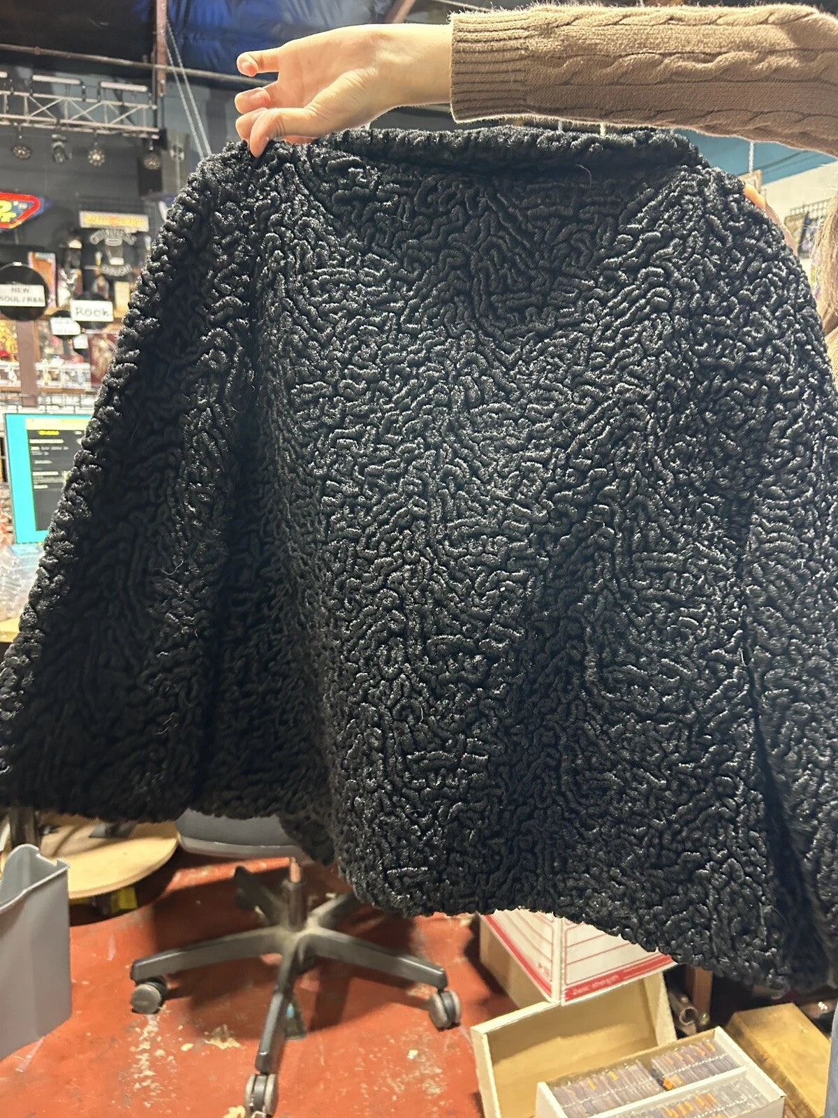 Vintage 1960s lambs wool cropped jacket