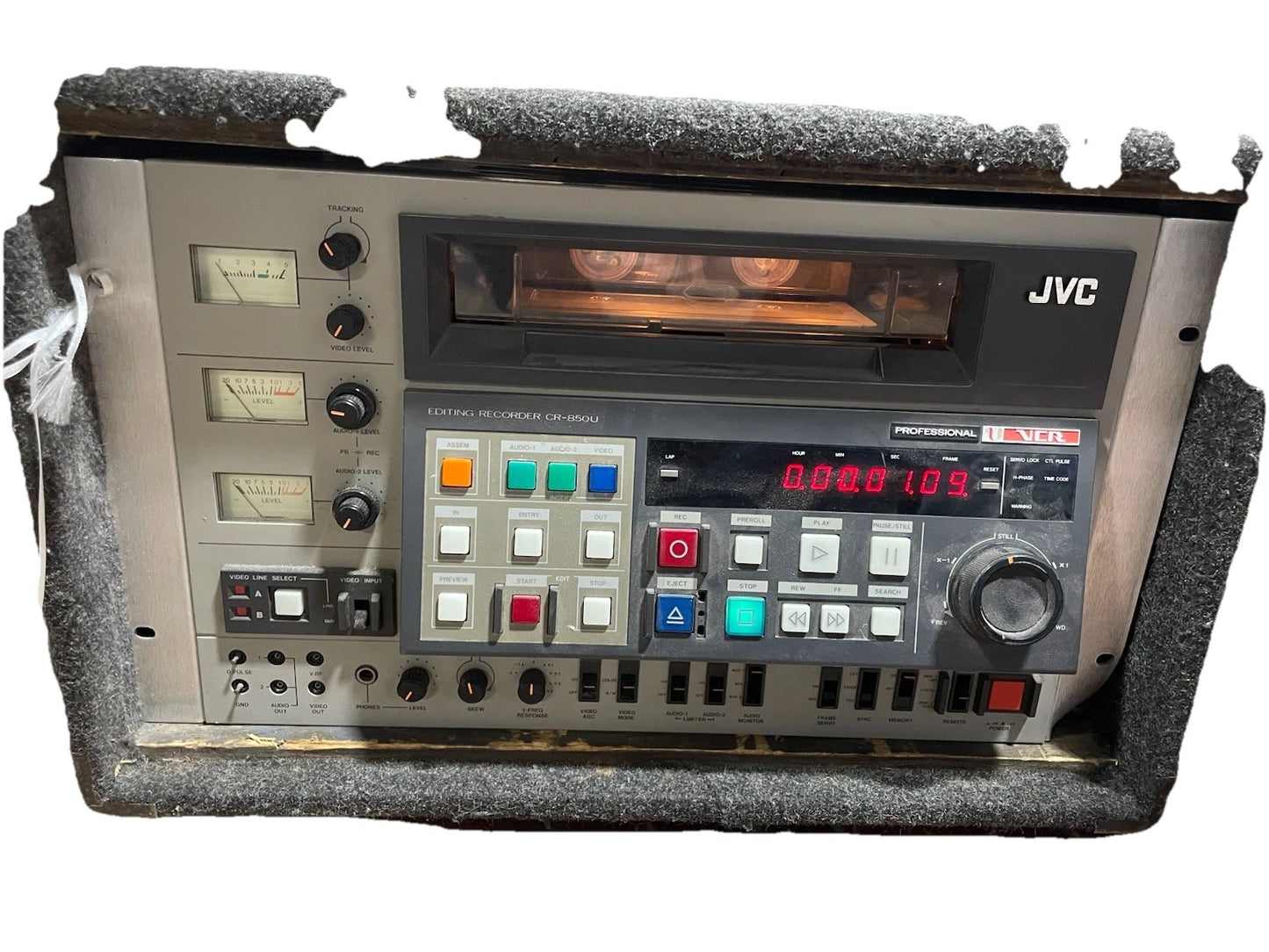 JVC 3/4" Tape Editing Recorder CR-850U | For Parts or Repair untested