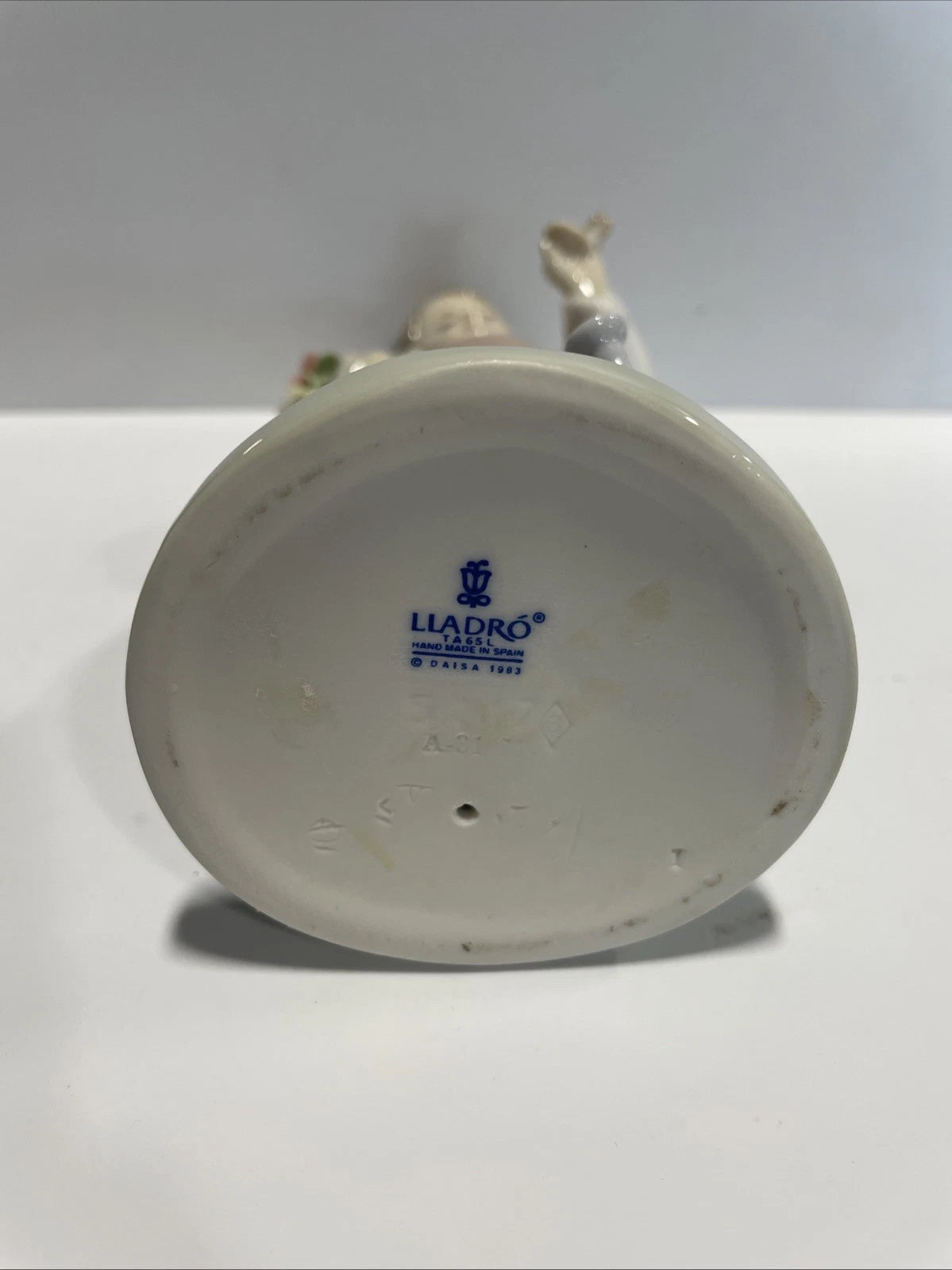Lladro Figurine 5217 Spring Girl Flowers, Bird & Watering Can Great Condition