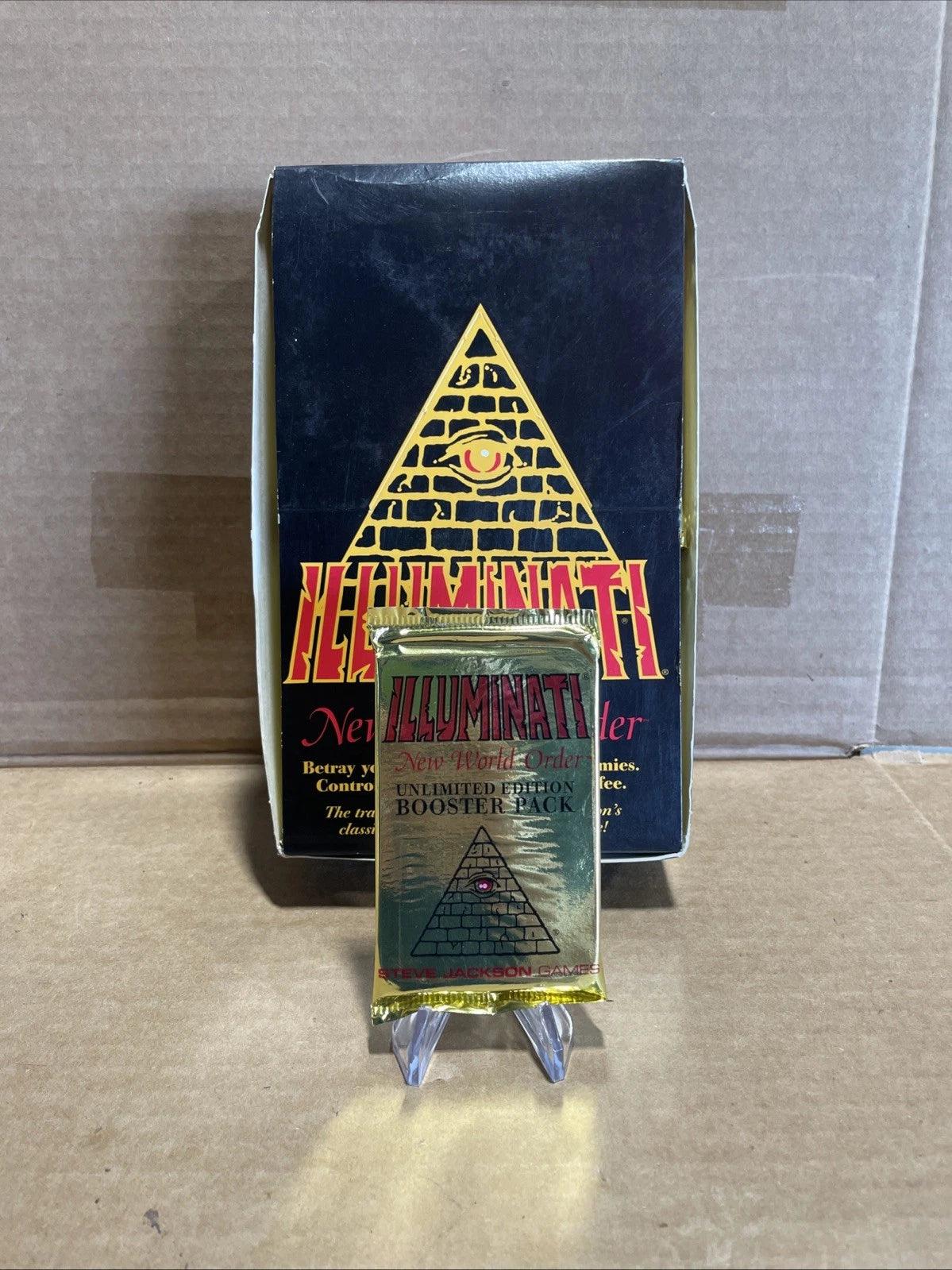 Illuminati New World Order CCG INWO Unlimited Edition Booster Pack New Sealed
