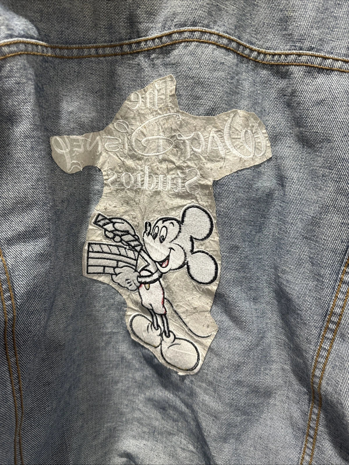 VTG Disney Denim Jacket Men Medium Blue Mid Wash Mickey Embroidered Sewn Y2k 90s