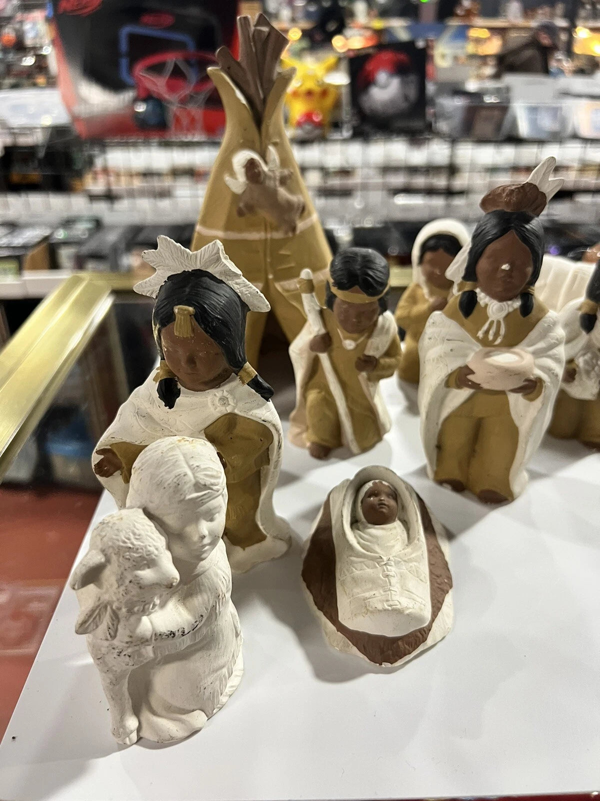 VTG Lot Of 15 Ceramic Native American Figure Set With Animals