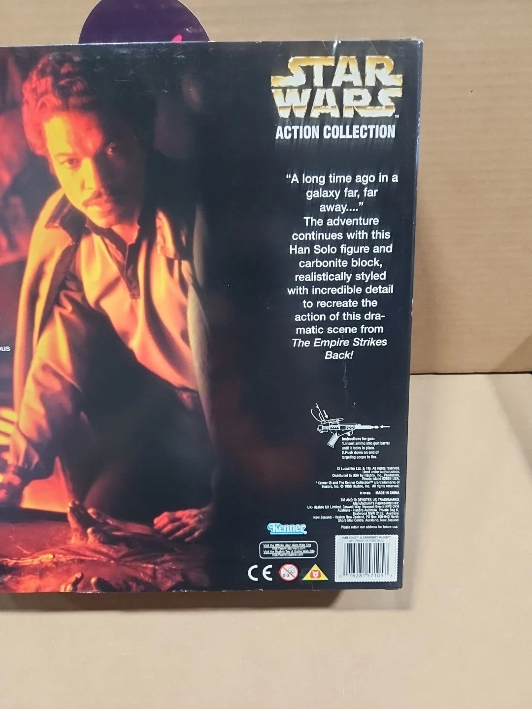 STAR WARS HAN SOLO AS PRISONER AND CARBONITE BLOCK WITH FROZEN HAN SOLO TWO PACK