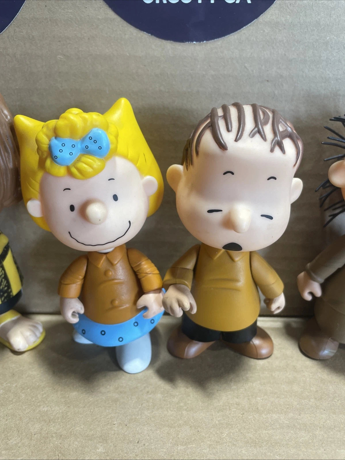 PEANUTS CHARLIE BROWN and GANG 5” Vinyl Action Figure 2002-2003 Vintage Lot Of 6