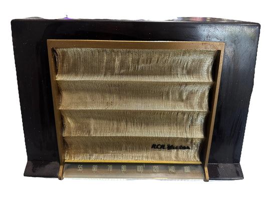 Vintage RCA Victor Radio station 1407 sound box turns on as is parts