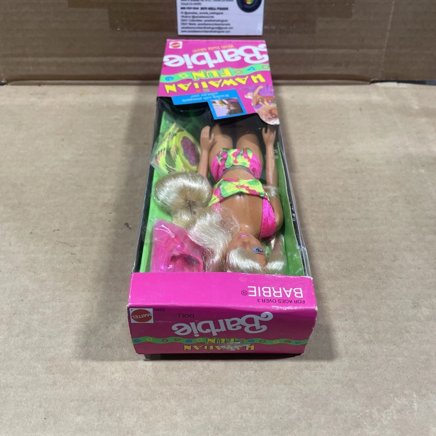 1990 Hawaiian Fun Barbie w/Hula Skirt & Pineapple Scent Bracelet New In Box HTF