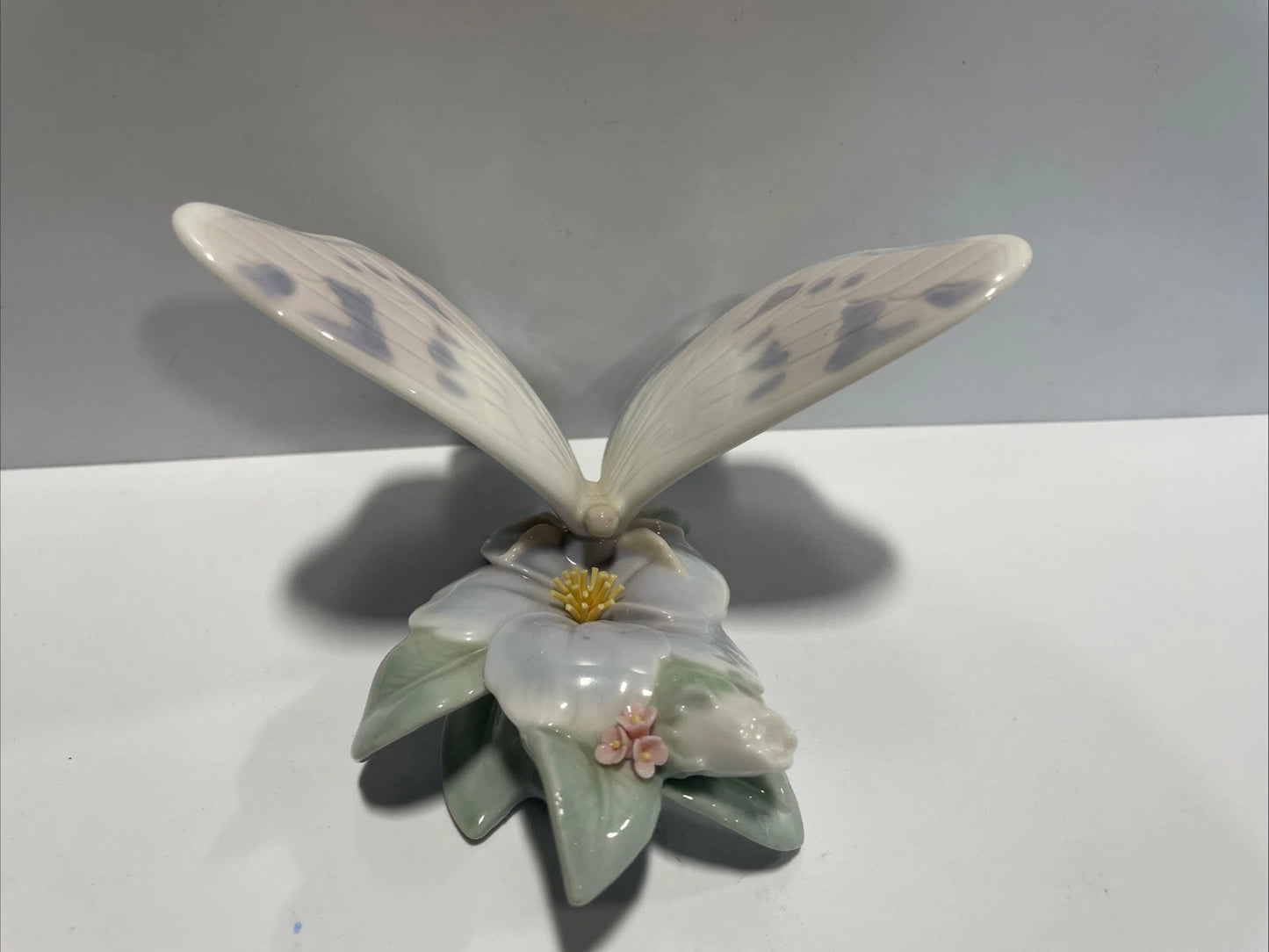 Lladro “Refreshing Pause" Butterfly On A Flower Rare Vintage Unique