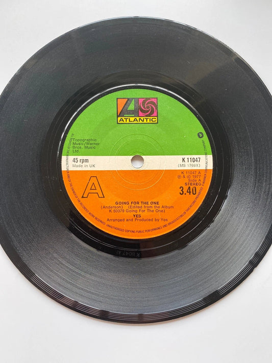 Vtg YES "GOING FOR THE ONE" 1977 7" UK IMPORT K 11048