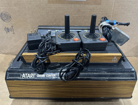 Original ATARI 2600 CONSOLE with STORAGE/Games/Controllers-GAME CENTER READ