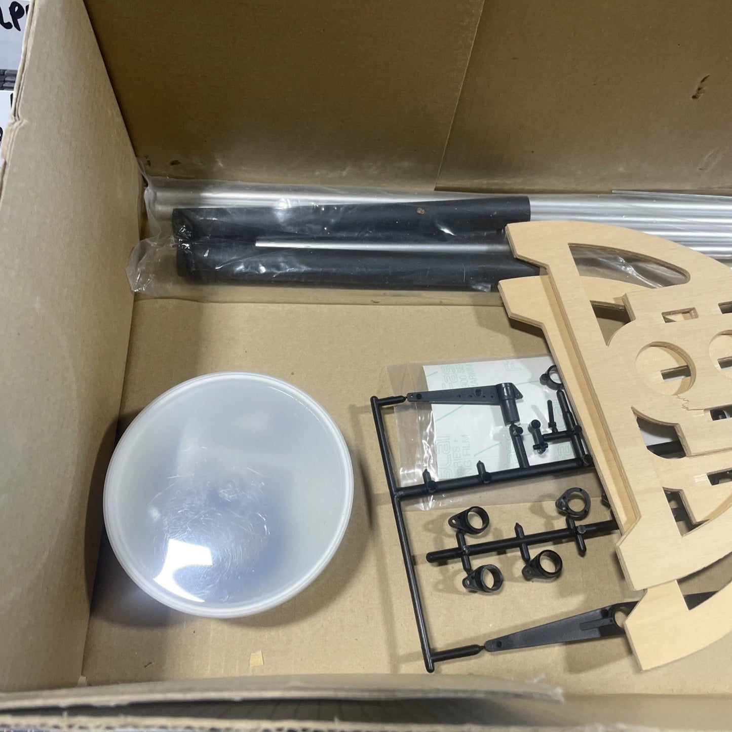 THUNDER TIGER "VICTORIA" NO. 5556 MODEL SAILBOAT IN BOX NOT BUILT W MANUAL
